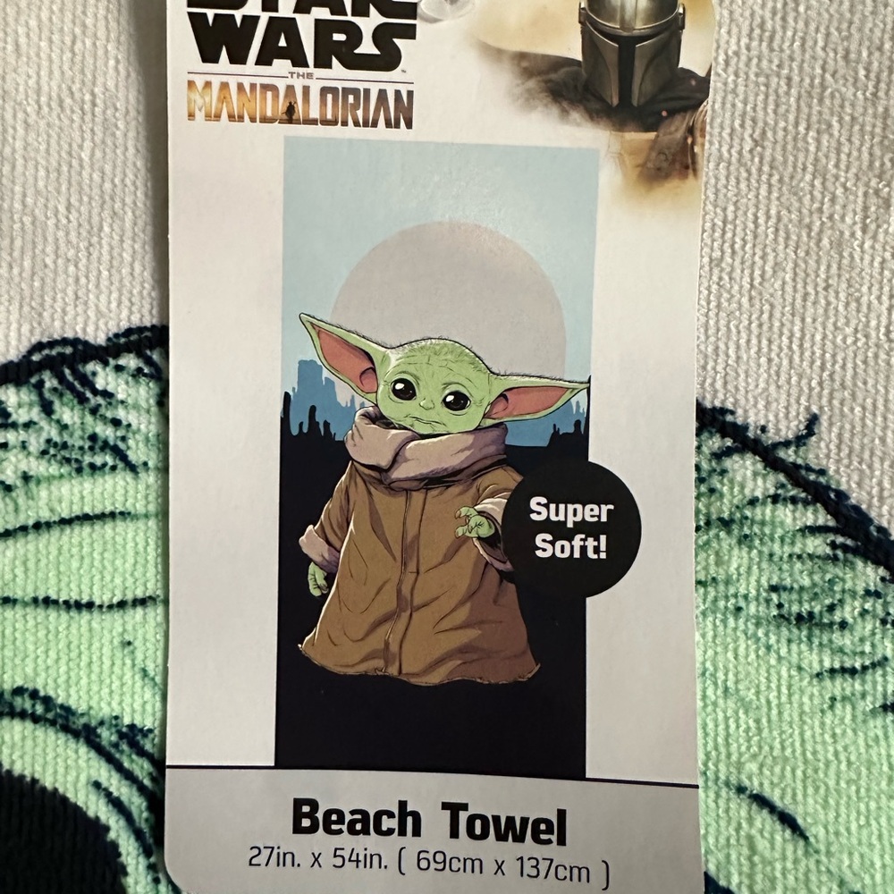 Star Wars Grogu Beach Towel - Green & Tan